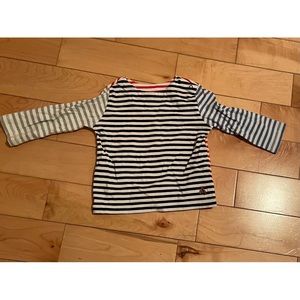 Baby GAP longsleeve shirt -6-12M
